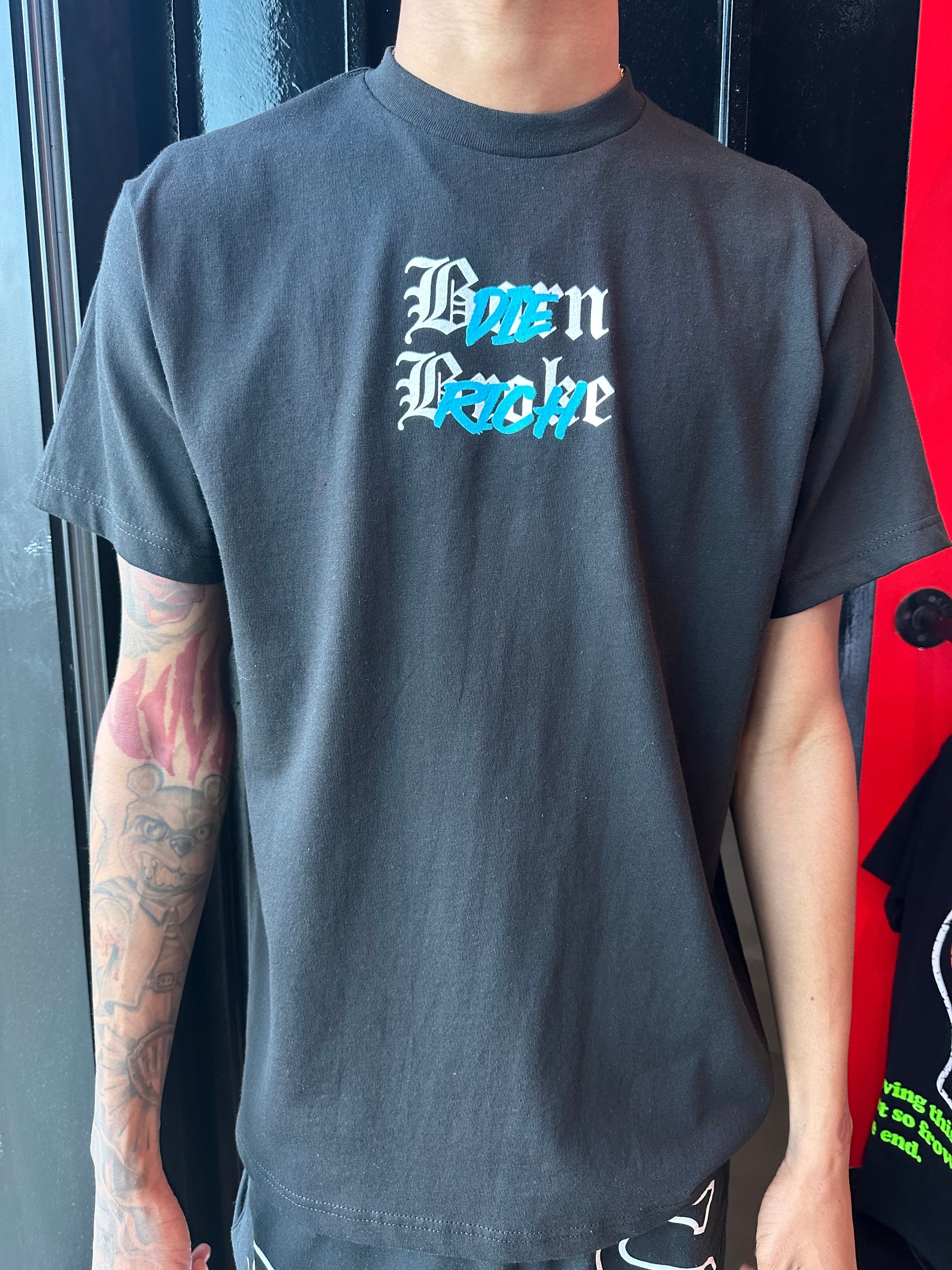 Black/Blue Old English T-Shirt – Born Broke Die Rich Clothing